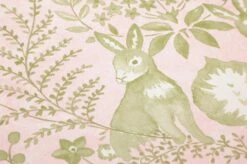 Selbstklebende Tapete Cottontail Toile Blassrosa -Wallpaper From The 70s Geschäft 790721 B Cottontail Toile 2880x1440