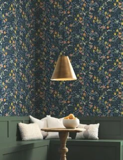 Selbstklebende Tapete Citrus Grove Dunkelblau -Wallpaper From The 70s Geschäft Citrus Grove 790652 2880x1440