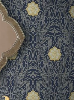 Tapete Gatsby Dunkelblau -Wallpaper From The 70s Geschäft Gatsby A 790401 2880x1440