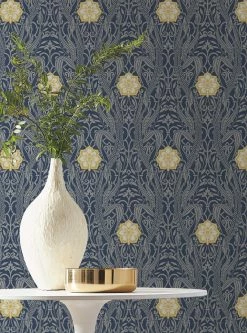 Tapete Gatsby Dunkelblau -Wallpaper From The 70s Geschäft Gatsby C 790401 2880x1440