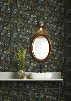 Tapete Juniper Forest Schwarzgrün -Wallpaper From The 70s Geschäft Juniper Forest B 790151 2880x1440 1