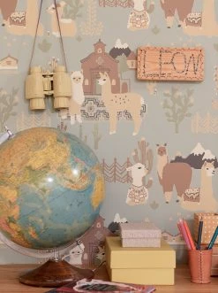 Tapete Lama Village Pastellgraublau -Wallpaper From The 70s Geschäft Lama Village A 389363 2880x1440