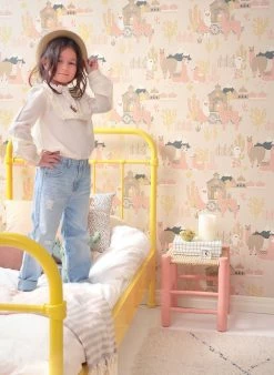 Tapete Lama Village Hellelfenbein -Wallpaper From The 70s Geschäft Lama Village C 389362 2880x1440