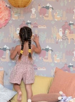 Tapete Lama Village Grauviolett -Wallpaper From The 70s Geschäft Lama Village C 389364 2880x1440