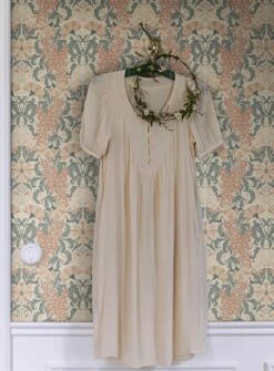 Tapete Lauri Cremeweiss