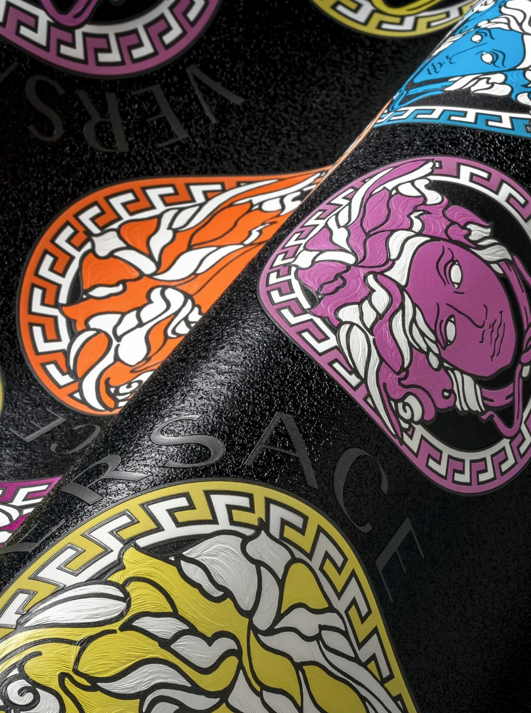 Versace Tapete Medusa Schwarz 6 Versace Tapete Medusa Schwarz – Bild 4